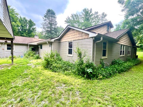 Tiny photo for 1601 Niles Buchanan Road, Niles Township, MI 49120 (MLS # 69026045941)