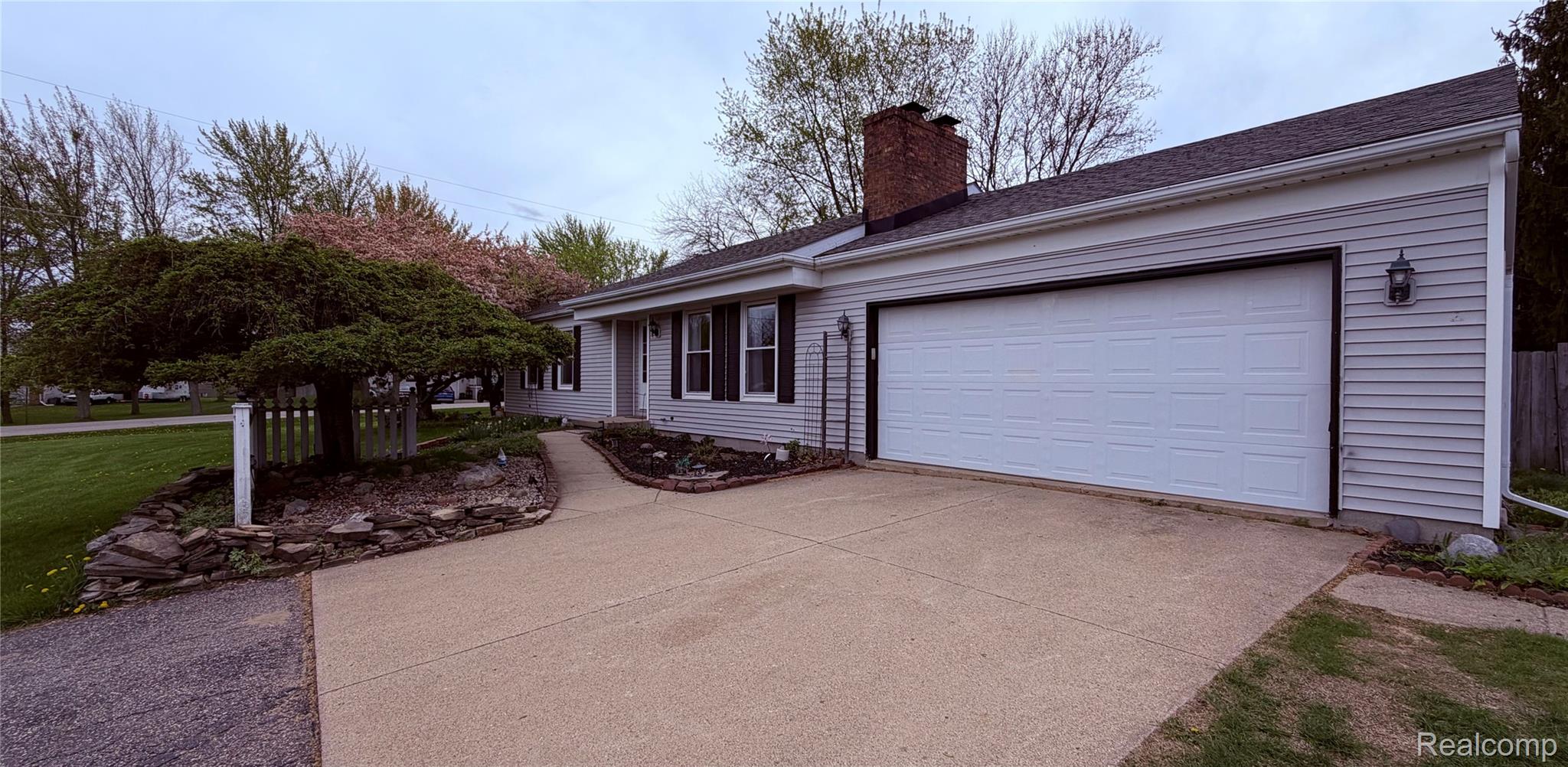 1055 W Northwood Drive