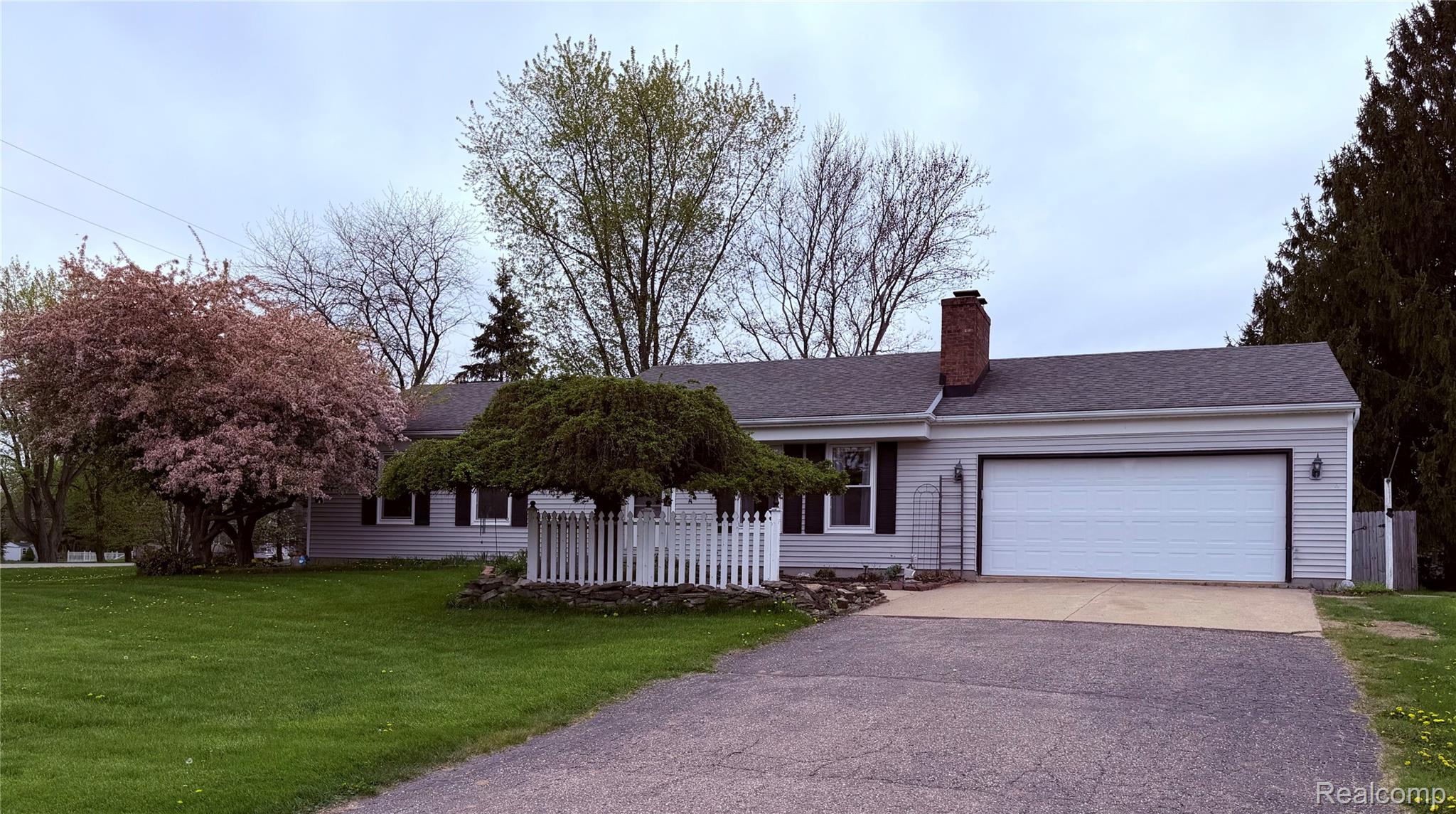 1055 W Northwood Drive