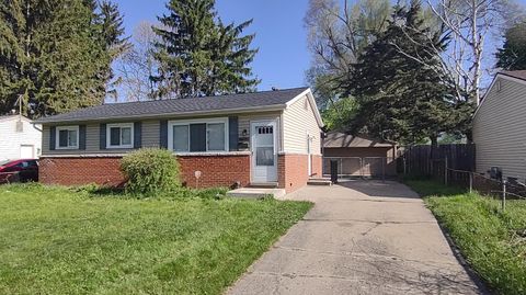 2365 Ravinewood Ypsilanti Charter Township MI 48198