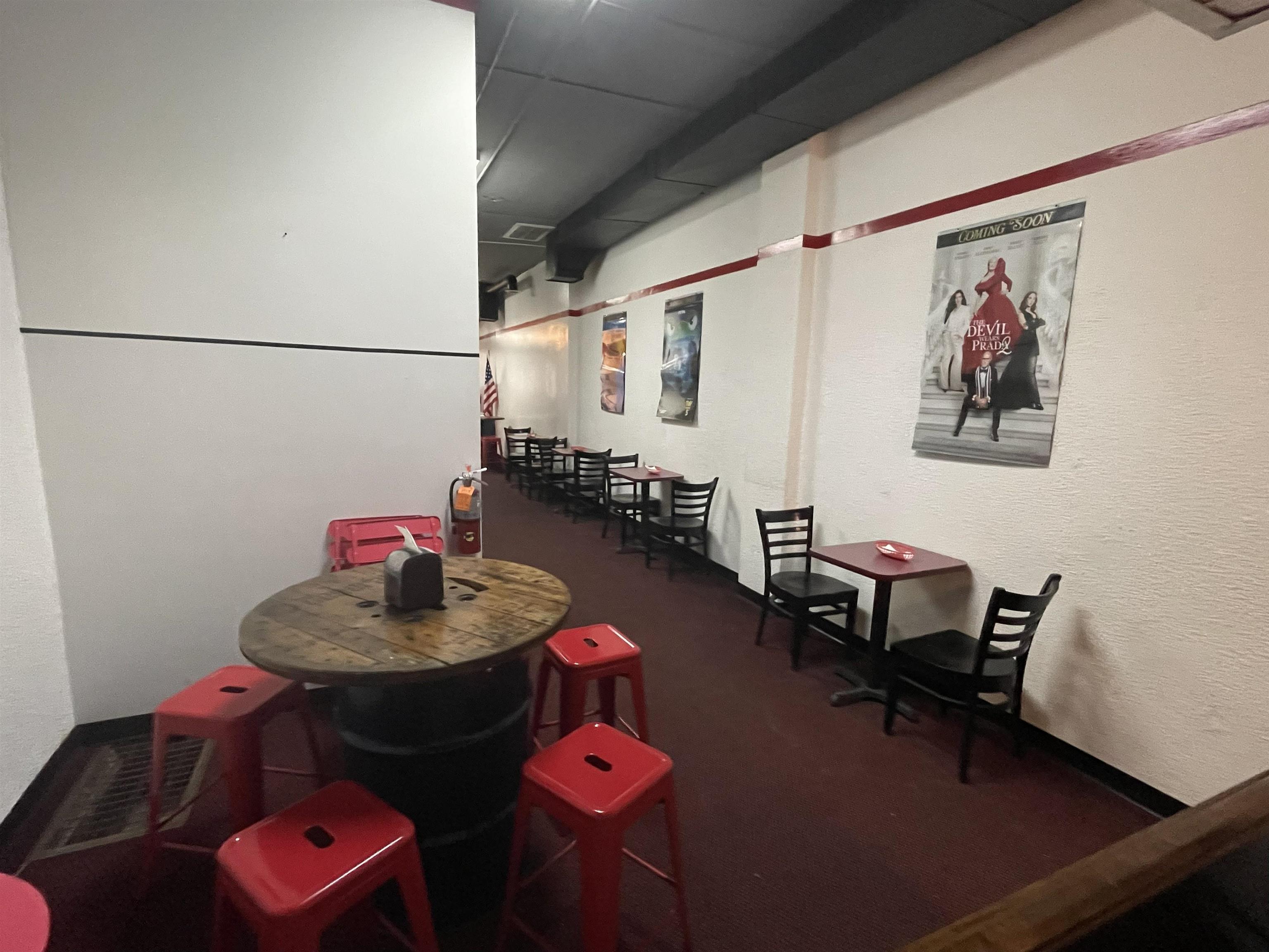 210 W Houghton Avenue