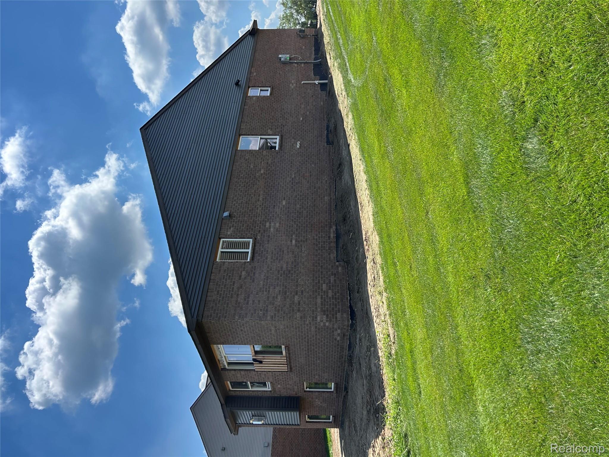42984 Lexington Court