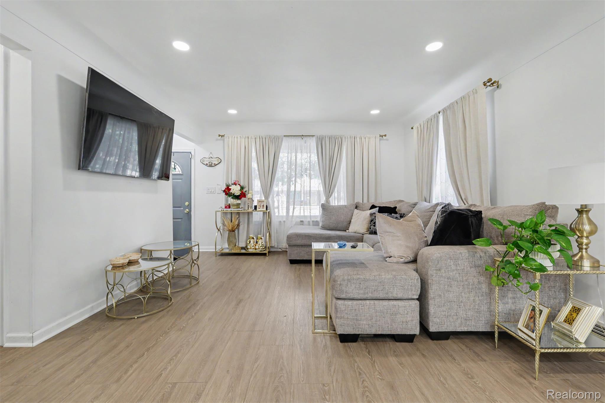 7292 Fairwood Drive