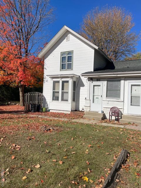 91 EAST Street 2 Oxford Village MI 48371
