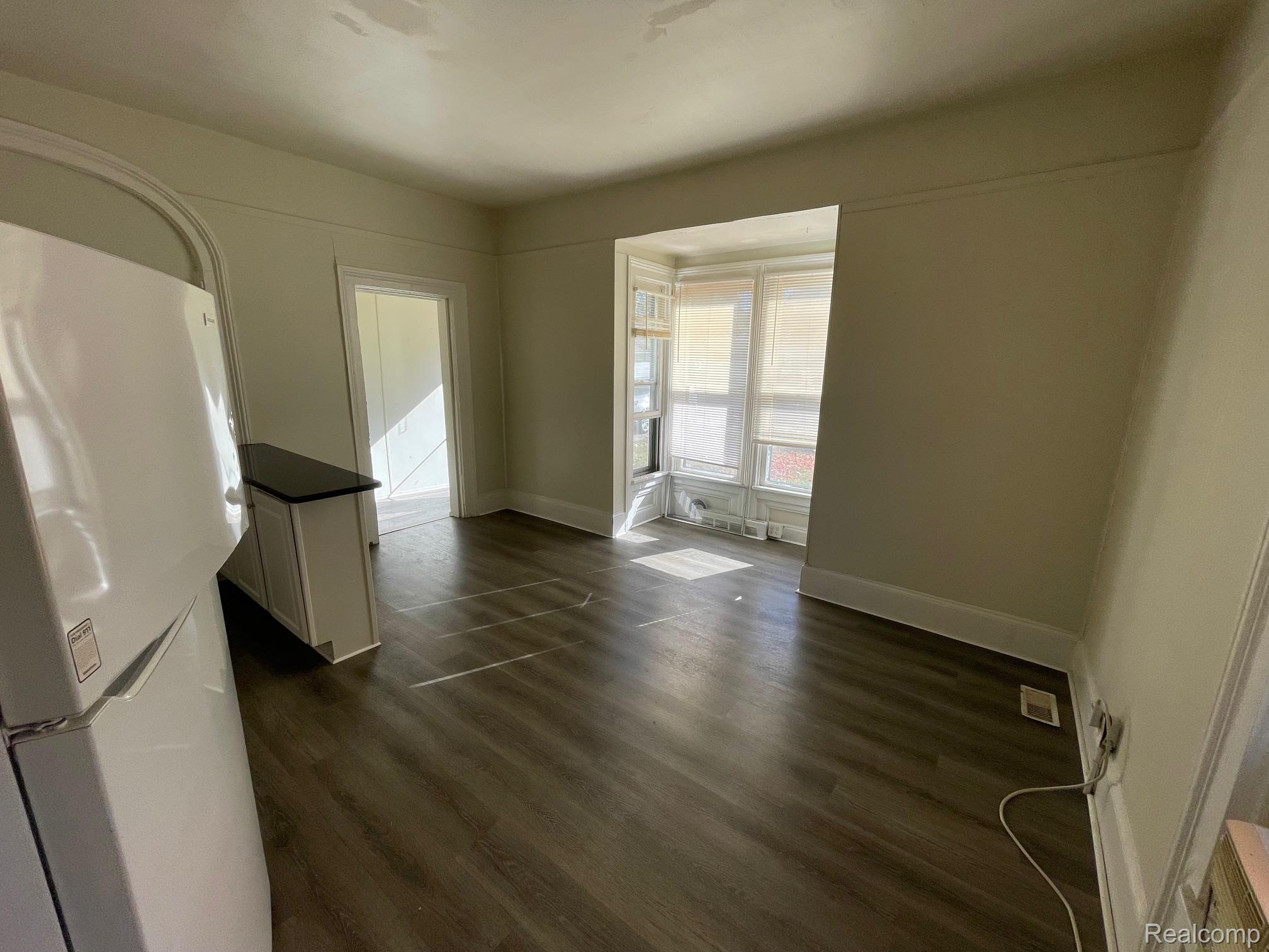 Oxford Village, Michigan 48371, United States, 1 Bedroom Bedrooms, ,1 BathroomBathrooms,Residential,Active,230529