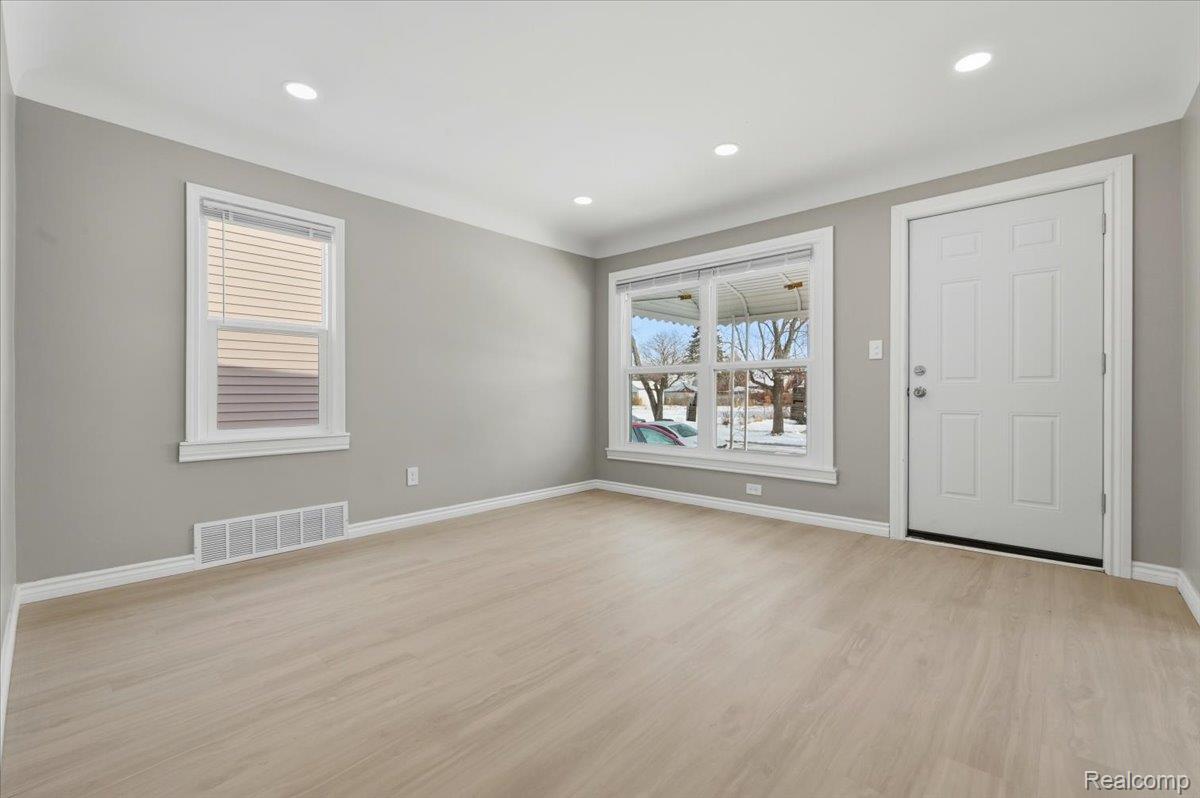 6751 Memorial Avenue