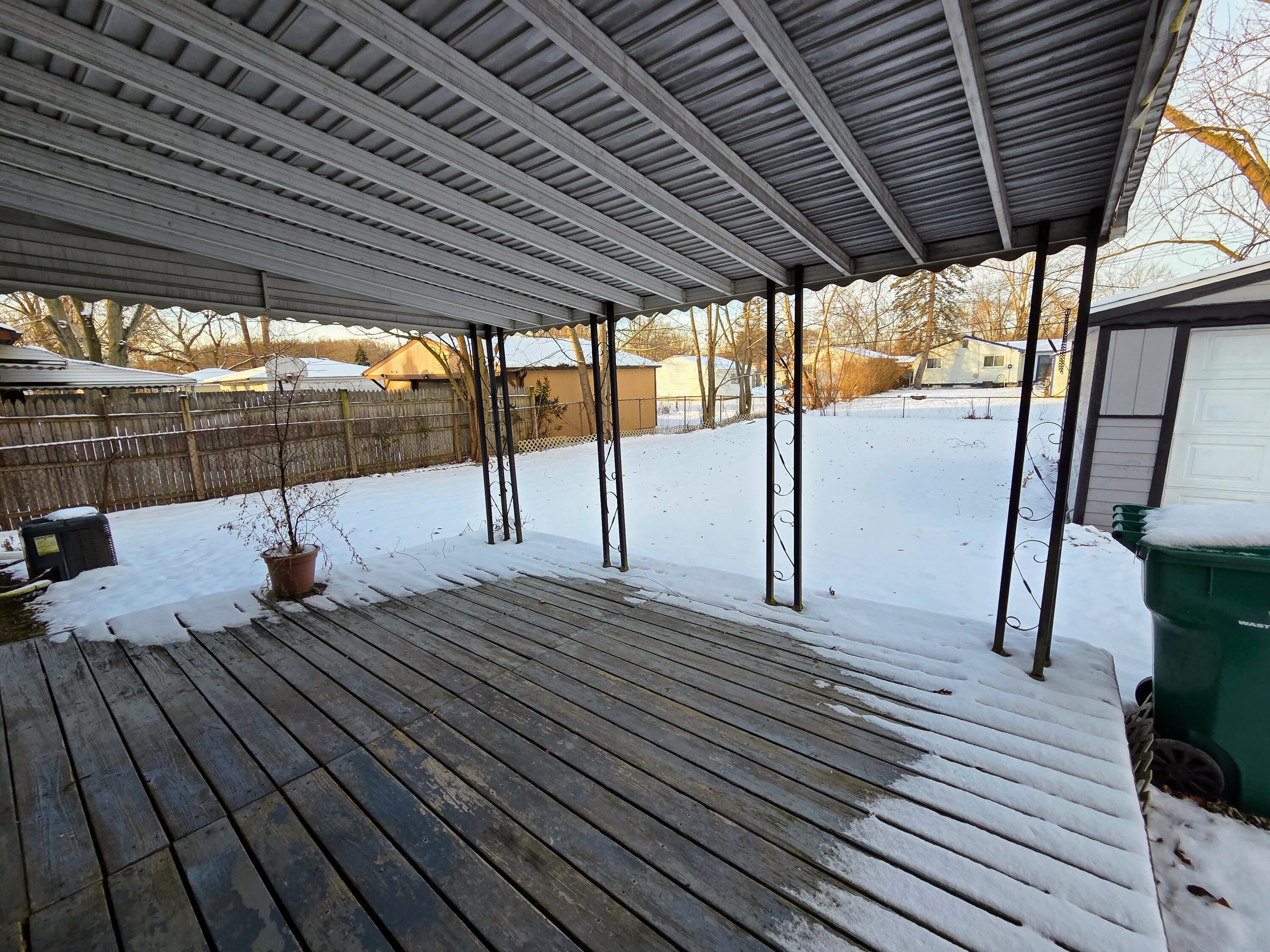 15700 Oakbrook Street