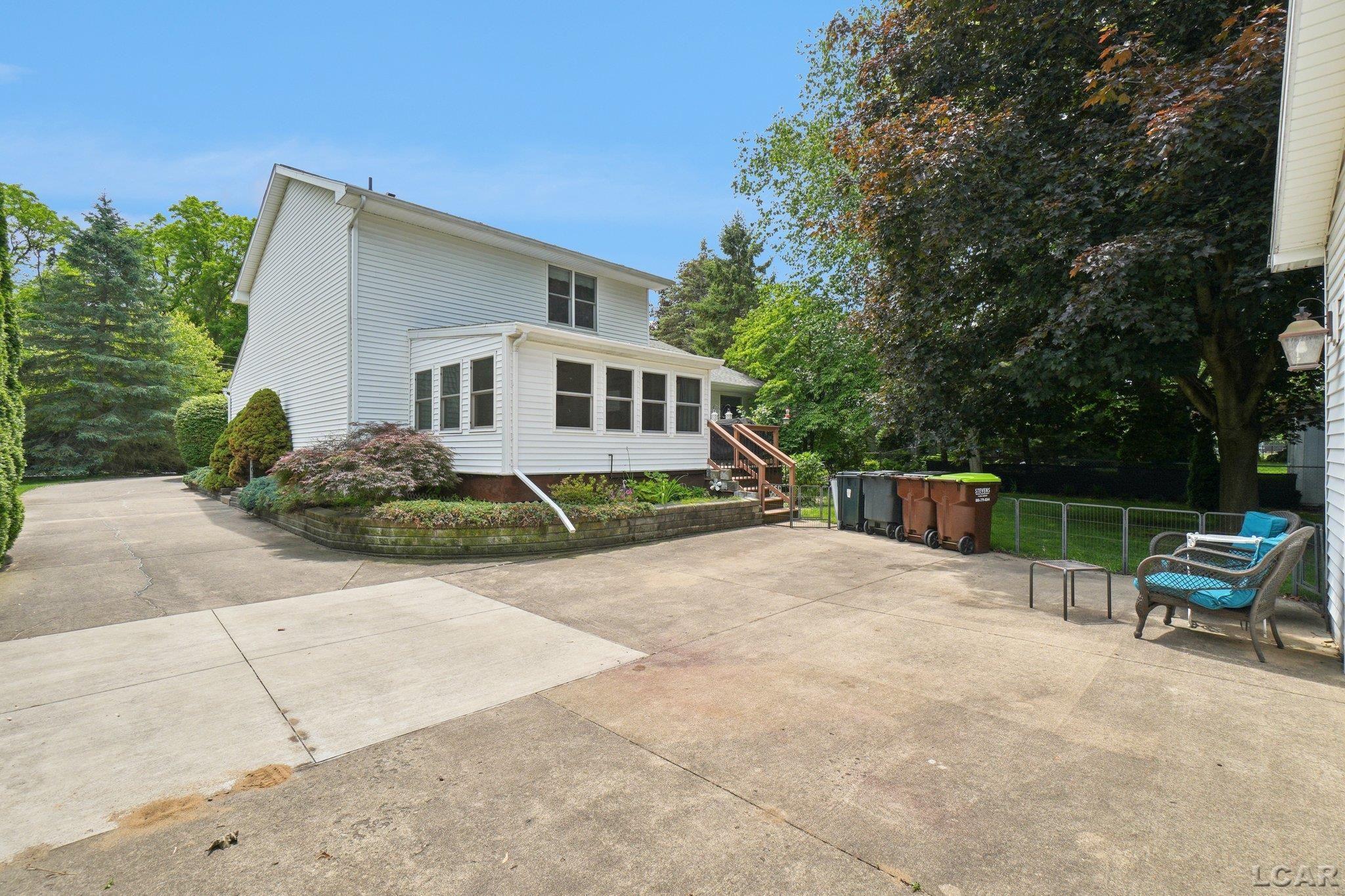 221 Burt Street