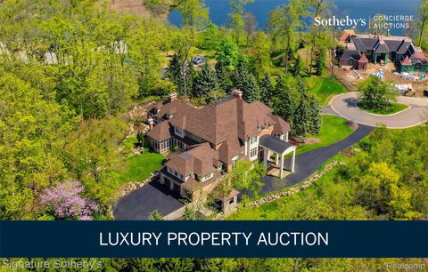 2759 Turtle Ridge Drive Bloomfield Charter Township MI 48302