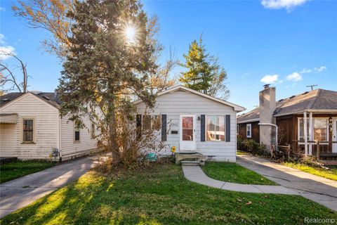 20842 Ridgemont Road Harper Woods City MI 48225