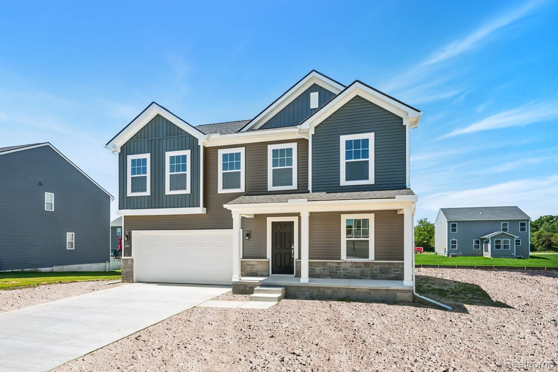 54695 Heron Circle