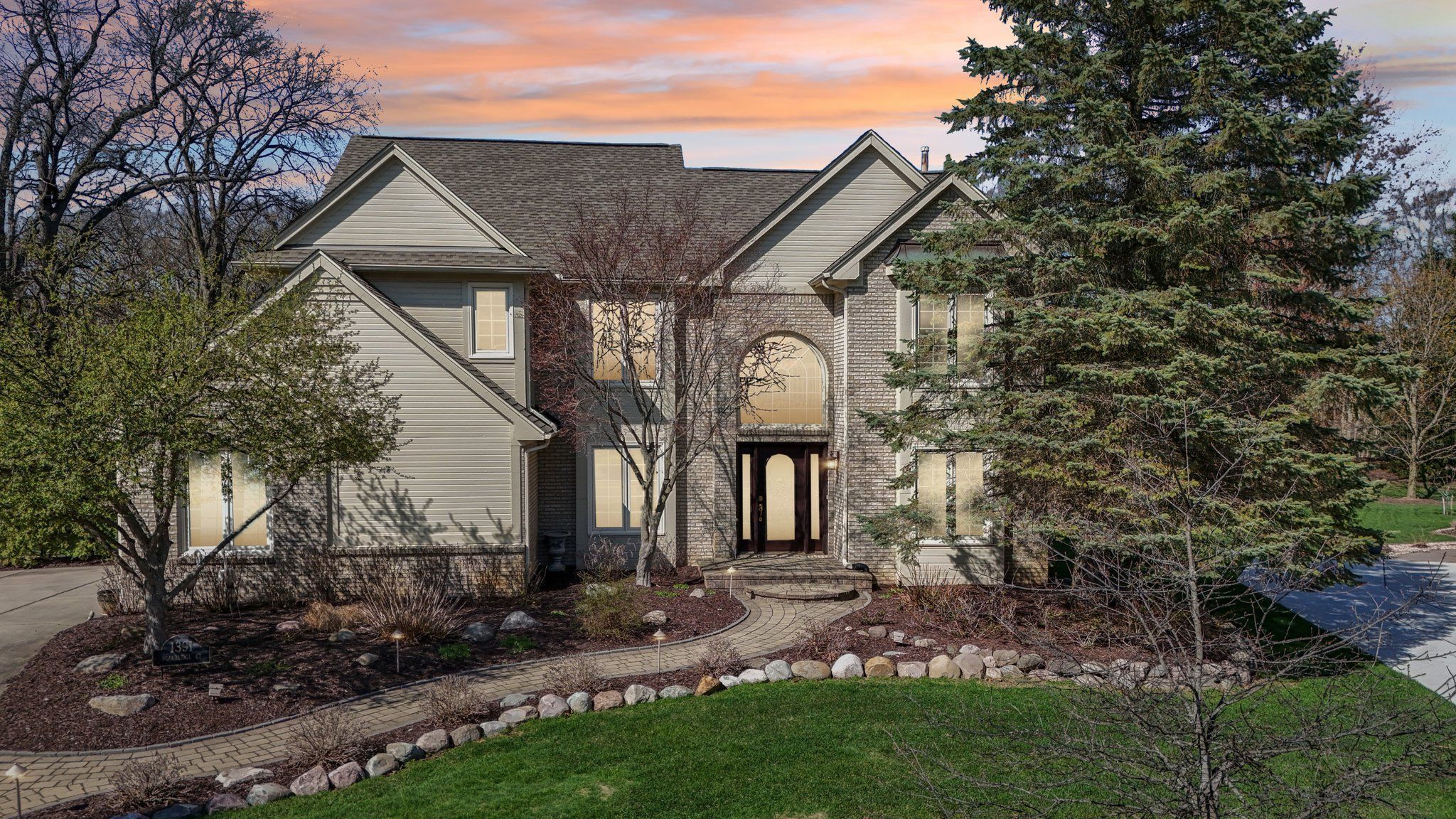 1391 WOODBRIDGE Court