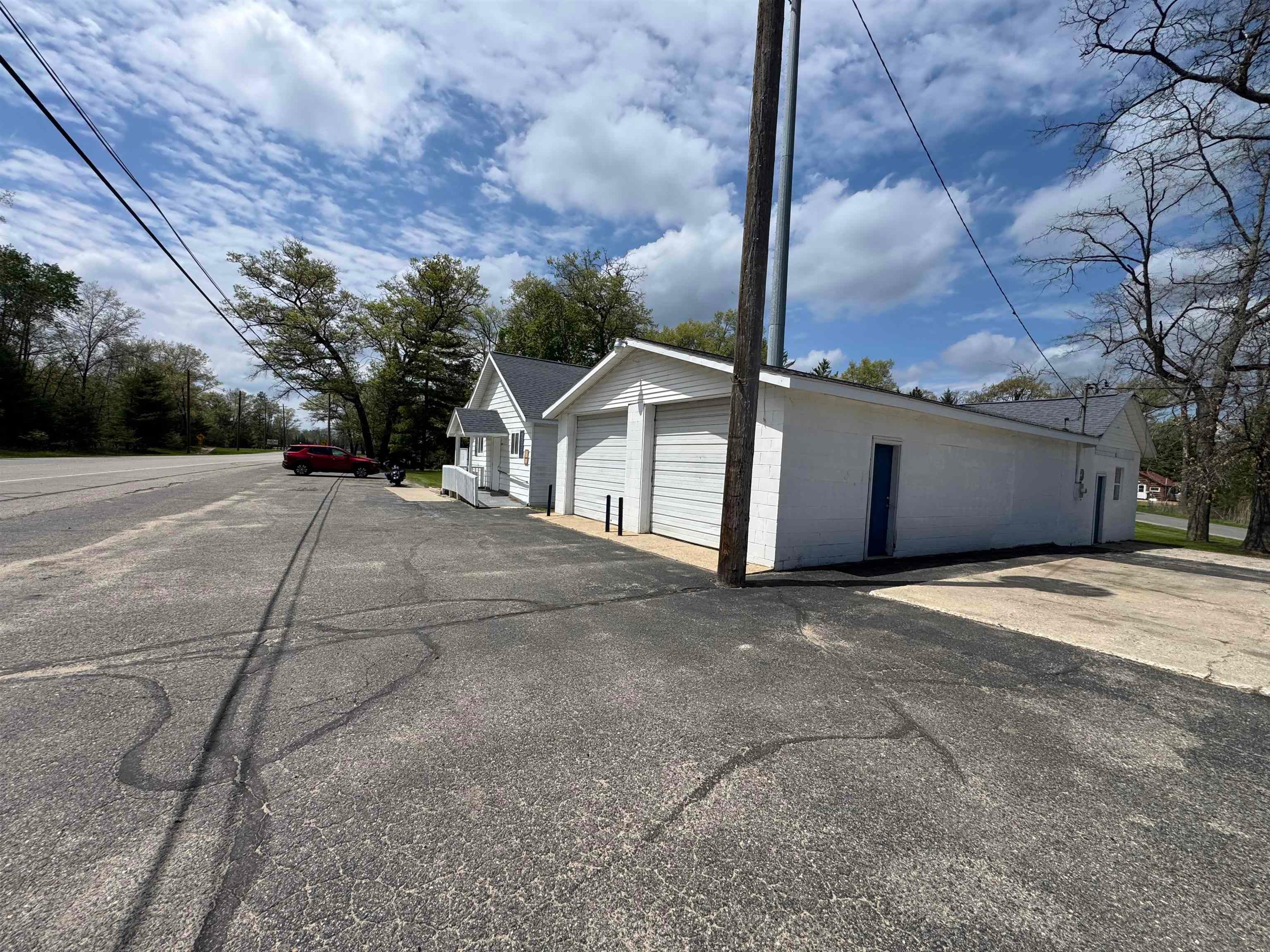 2441 Greenwood Road