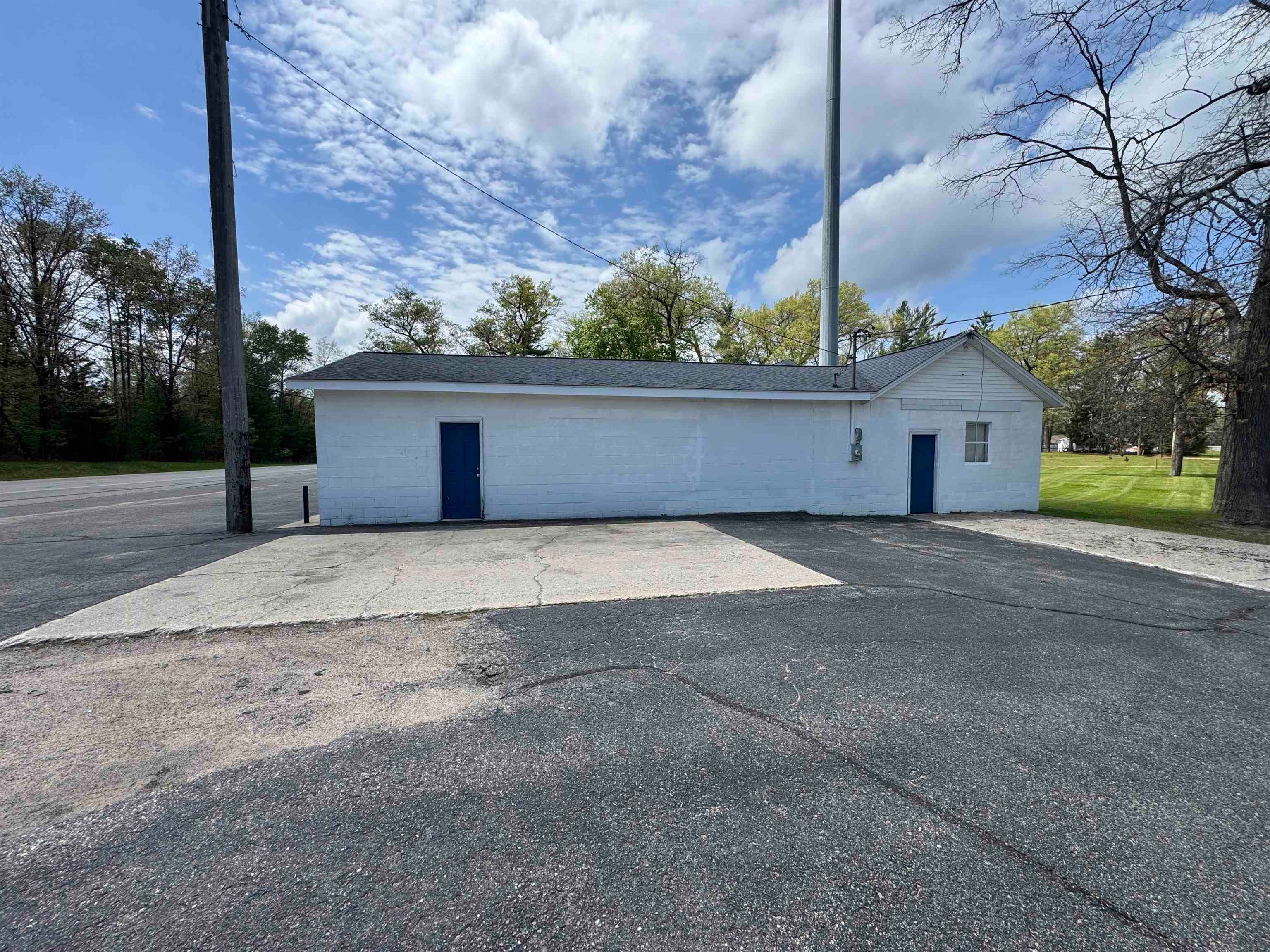 2441 Greenwood Road