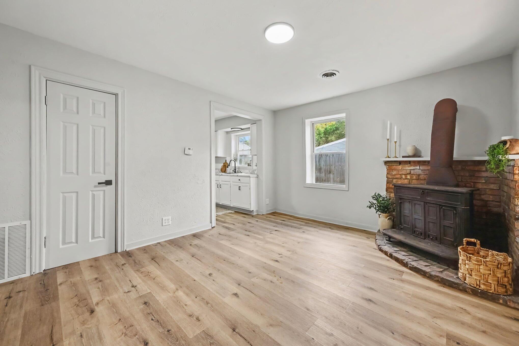 422 Wellington Avenue