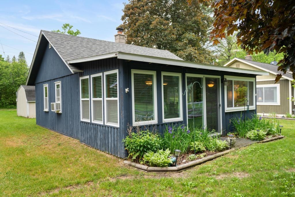 7752 & 7754 Maple Street