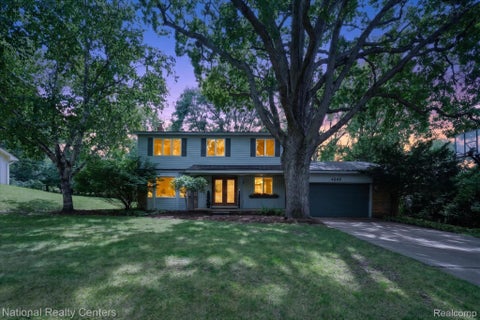 Tiny photo for 4245 Normanwood, West Bloomfield Charter Township, MI 48323 (MLS # 20261085154)