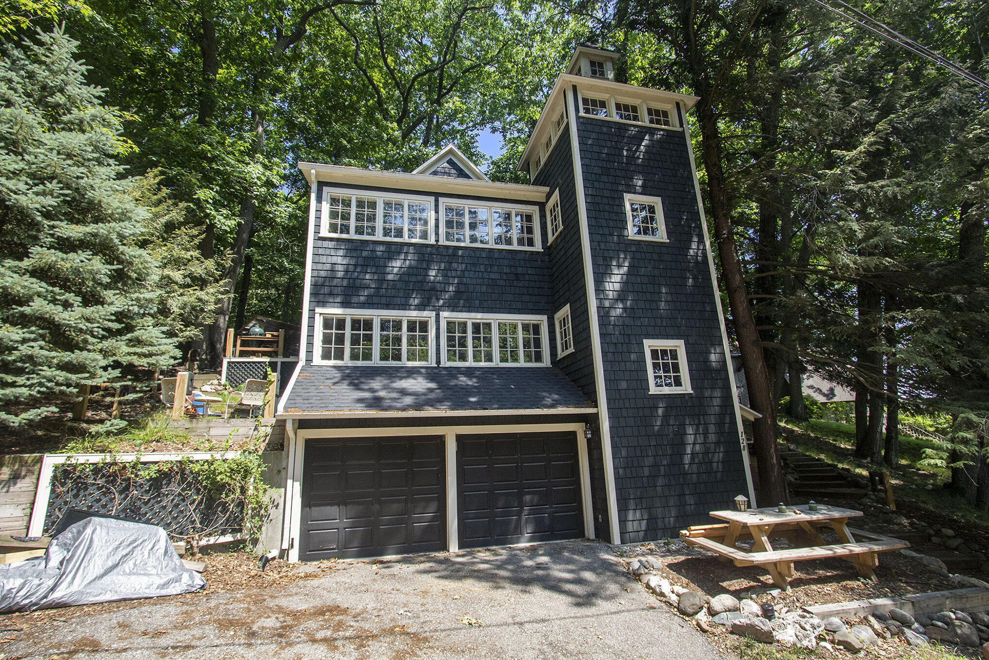 128 Van Dalson Street