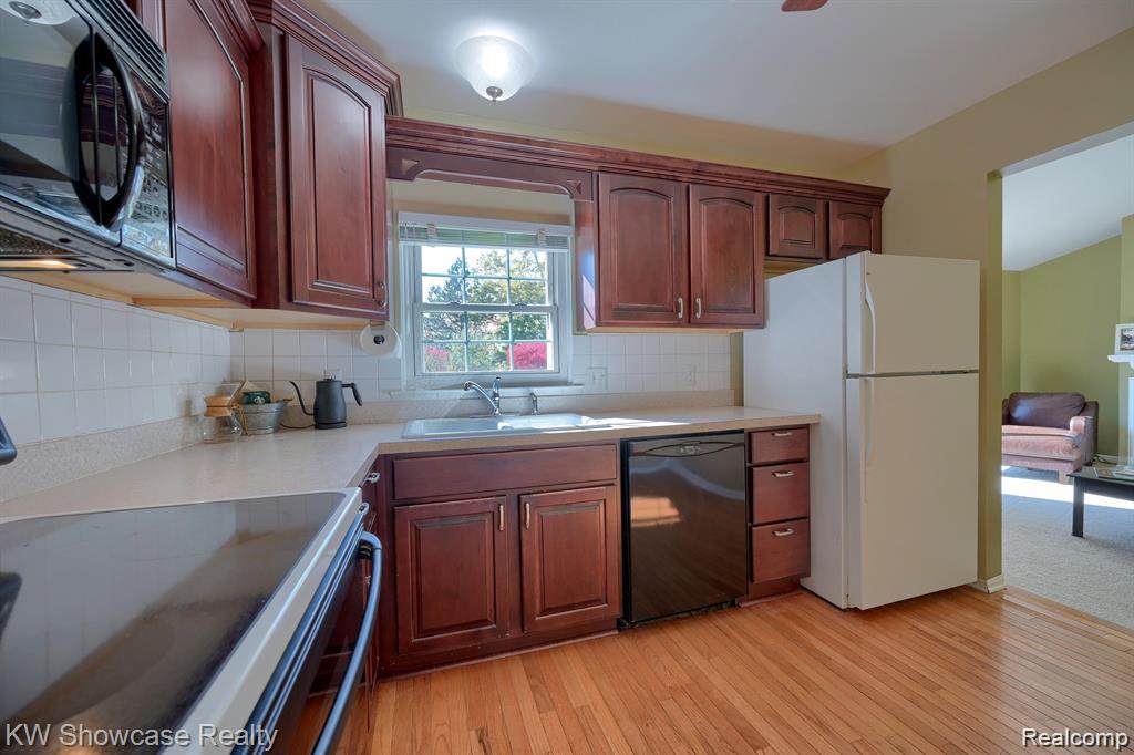 24509 Simmons Drive