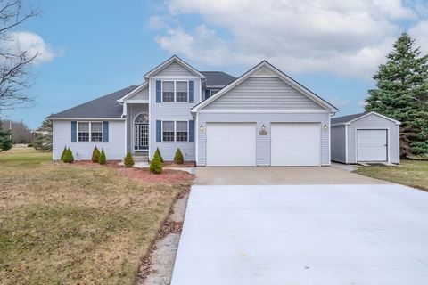 2173 FAWN GLEN Circle Mayfield Township Lapeer MI 48446