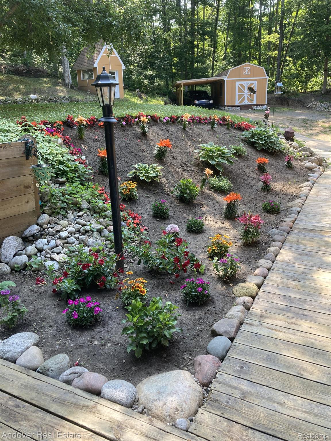 1548 SUNTERRA Trail