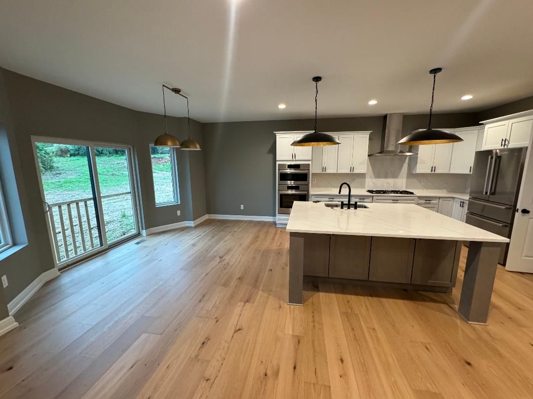 325 W Dawson