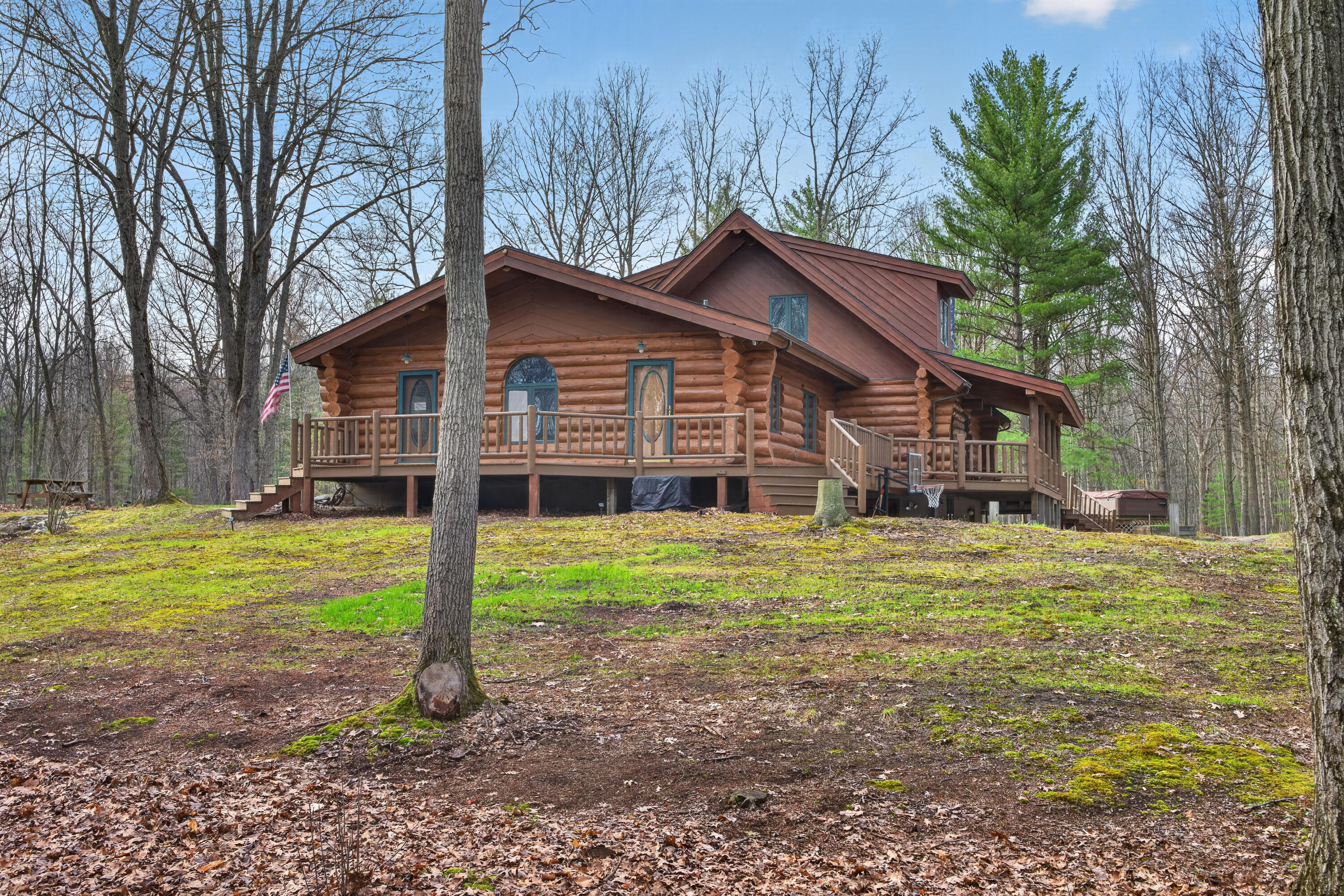 837 E Whitetail Drive