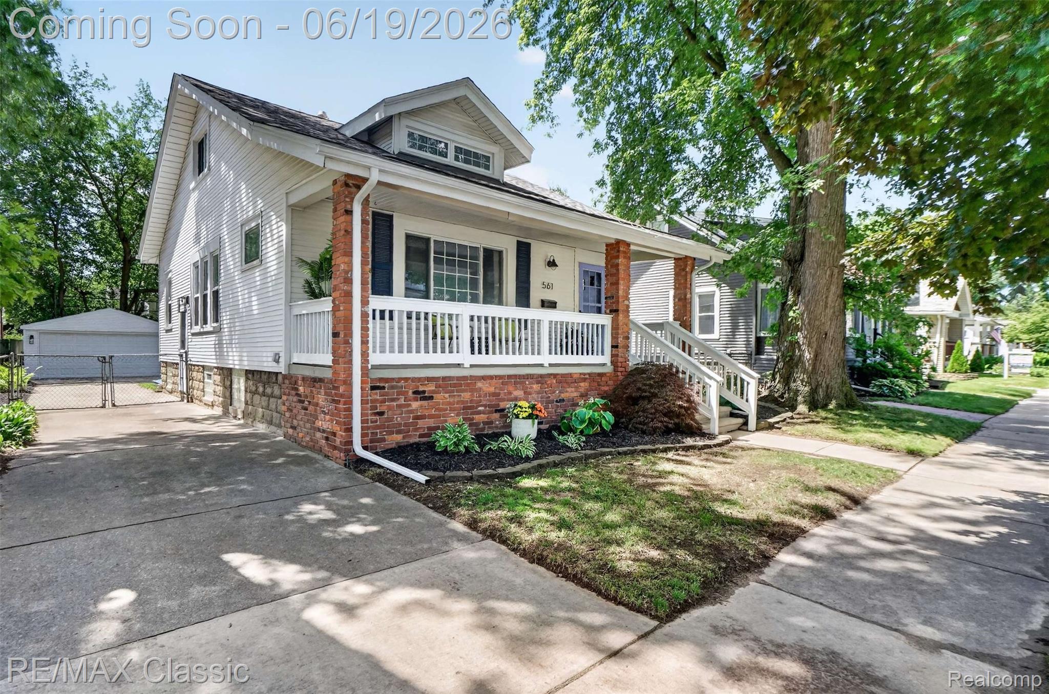 561 W Saratoga Street