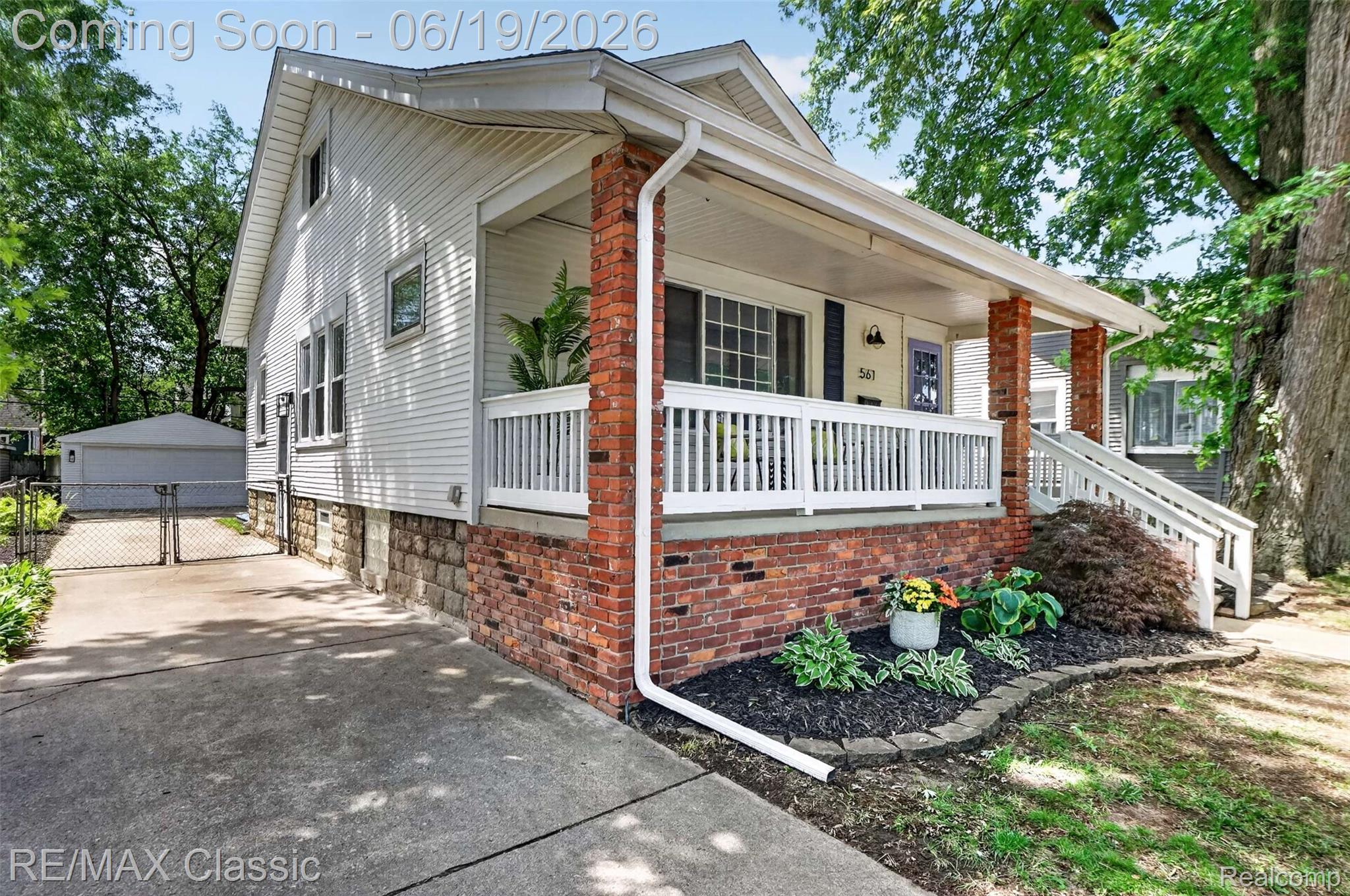 561 W Saratoga Street