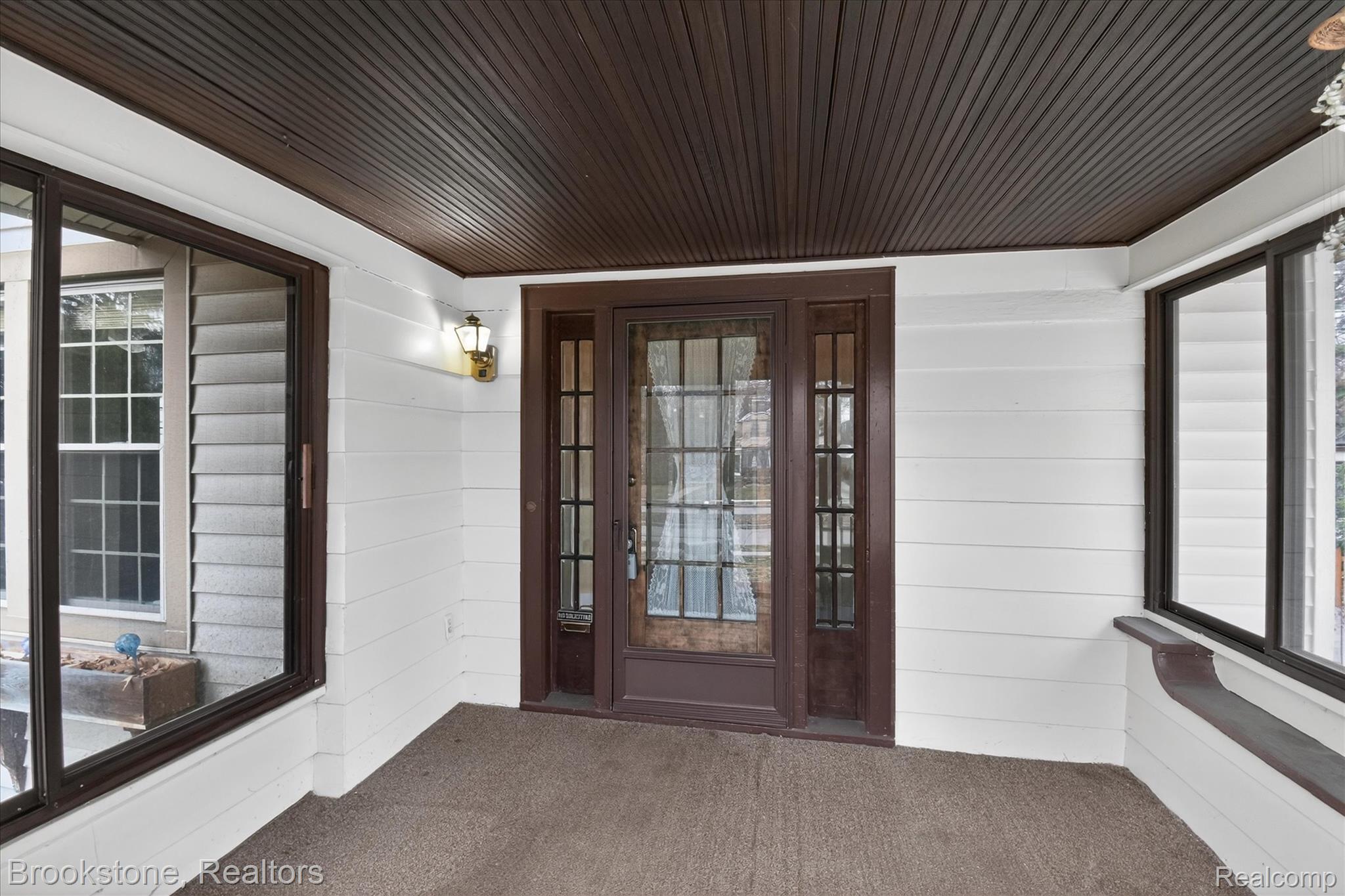 86 Oakdale Boulevard