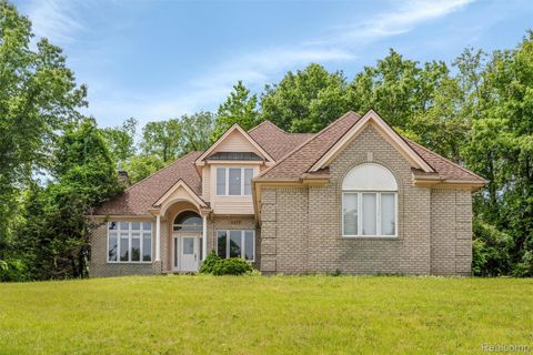 2479 Waterfront Drive Brighton City MI 48114