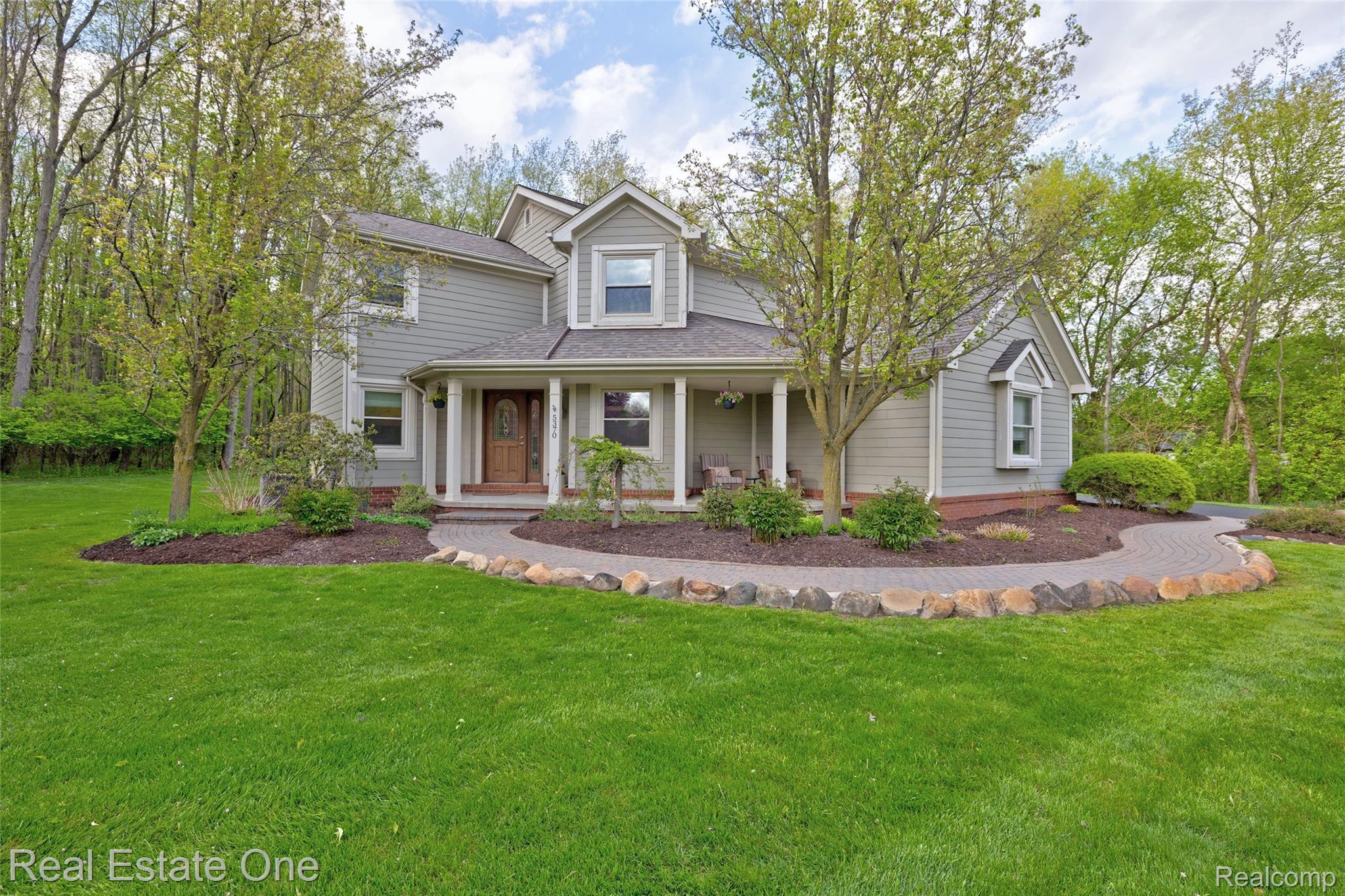 5370 Greenview Drive