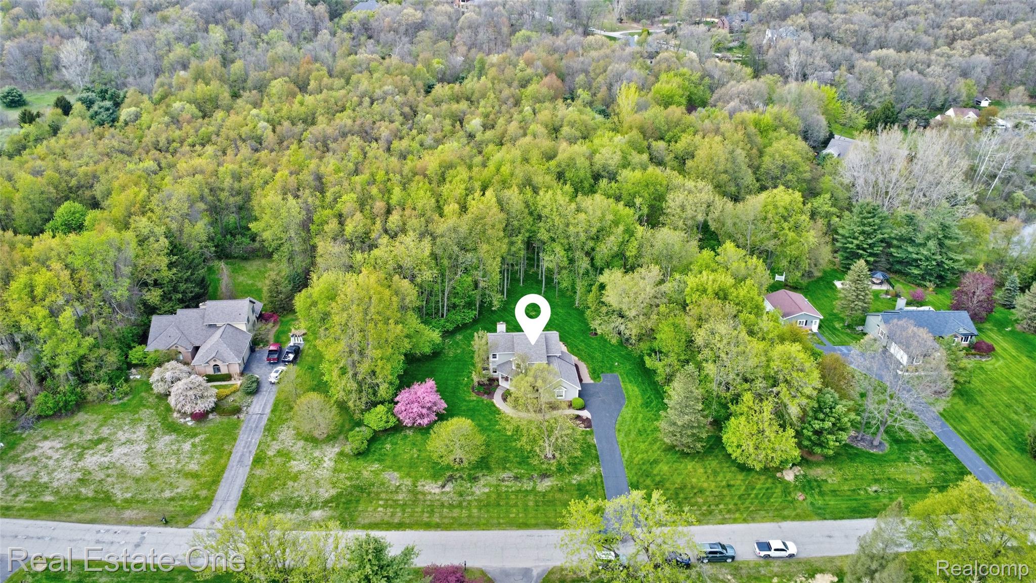 5370 Greenview Drive