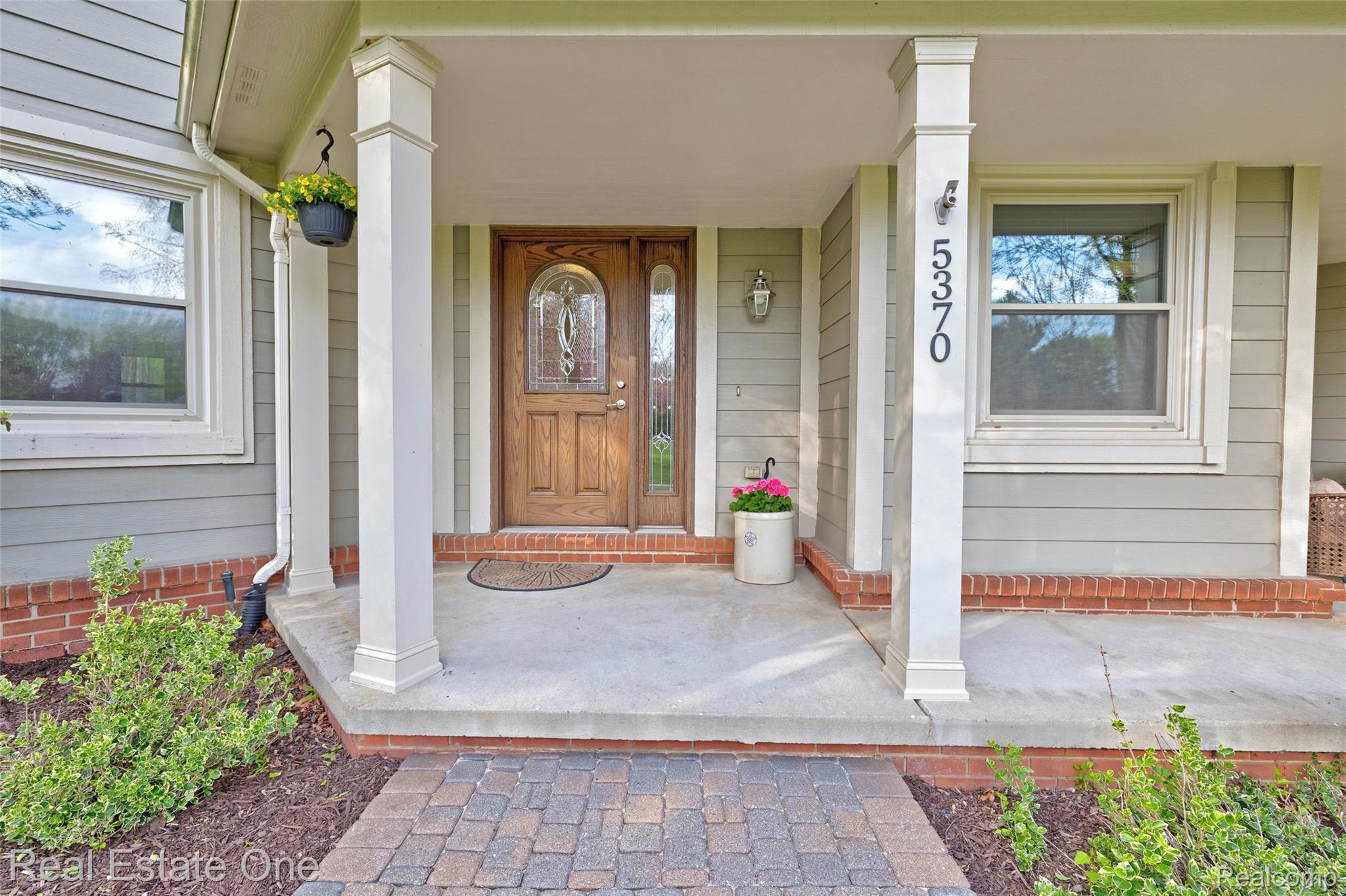 5370 Greenview Drive