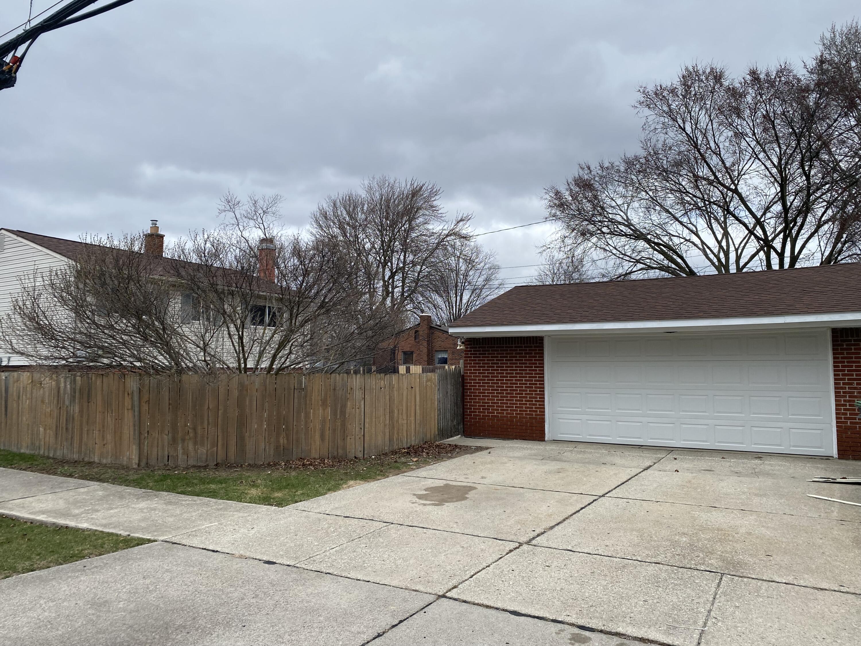 8129 Clippert Street