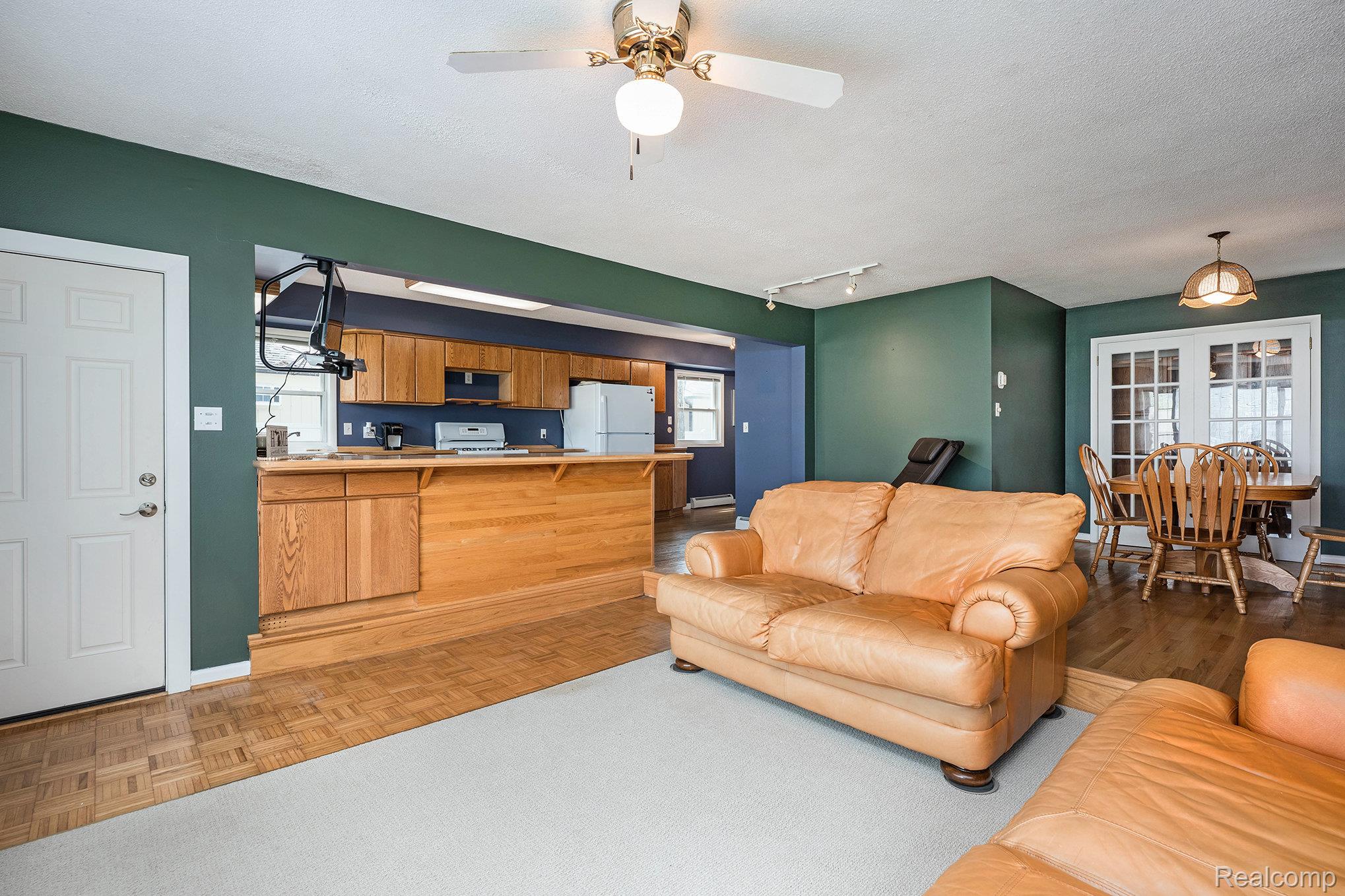 39846 Shoreline Drive