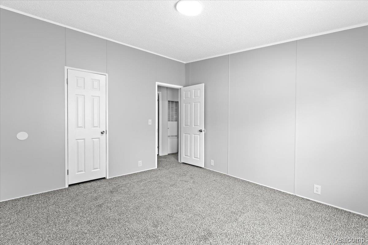 Orion Charter Township, Michigan 48359, United States, 3 Bedrooms Bedrooms, ,2 BathroomsBathrooms,Residential,Active,228832