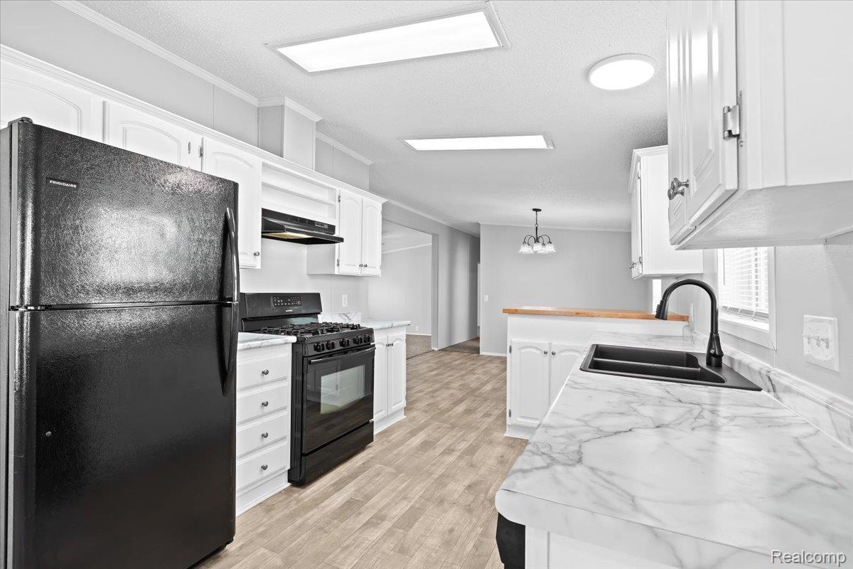 Orion Charter Township, Michigan 48359, United States, 3 Bedrooms Bedrooms, ,2 BathroomsBathrooms,Residential,Active,228832