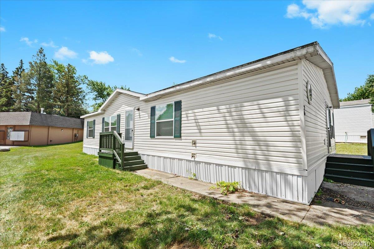 Orion Charter Township, Michigan 48359, United States, 3 Bedrooms Bedrooms, ,2 BathroomsBathrooms,Residential,Active,228832