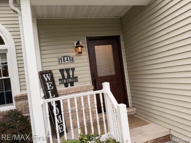 1645 Sarah Lane