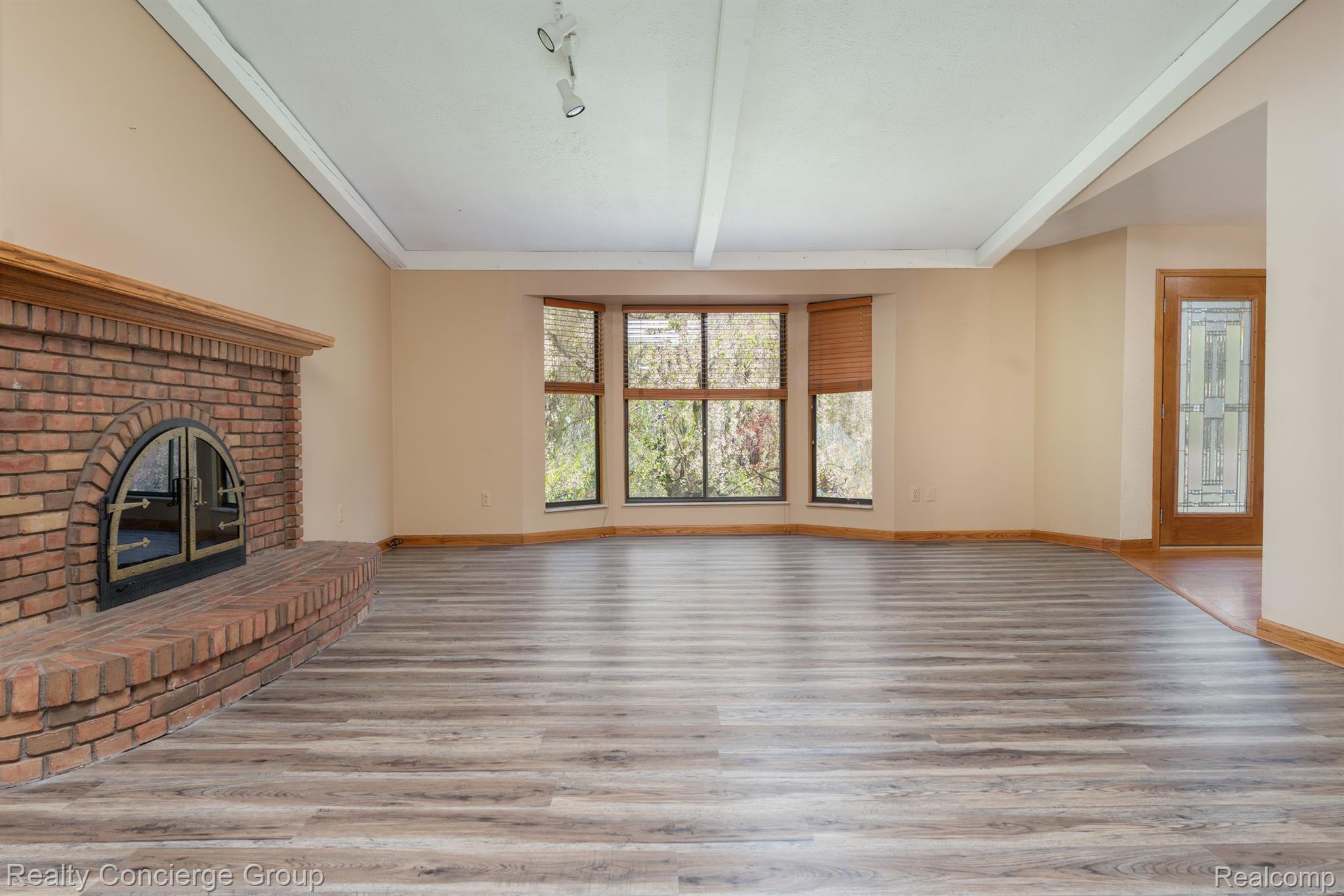 5412 PRAIRIE View