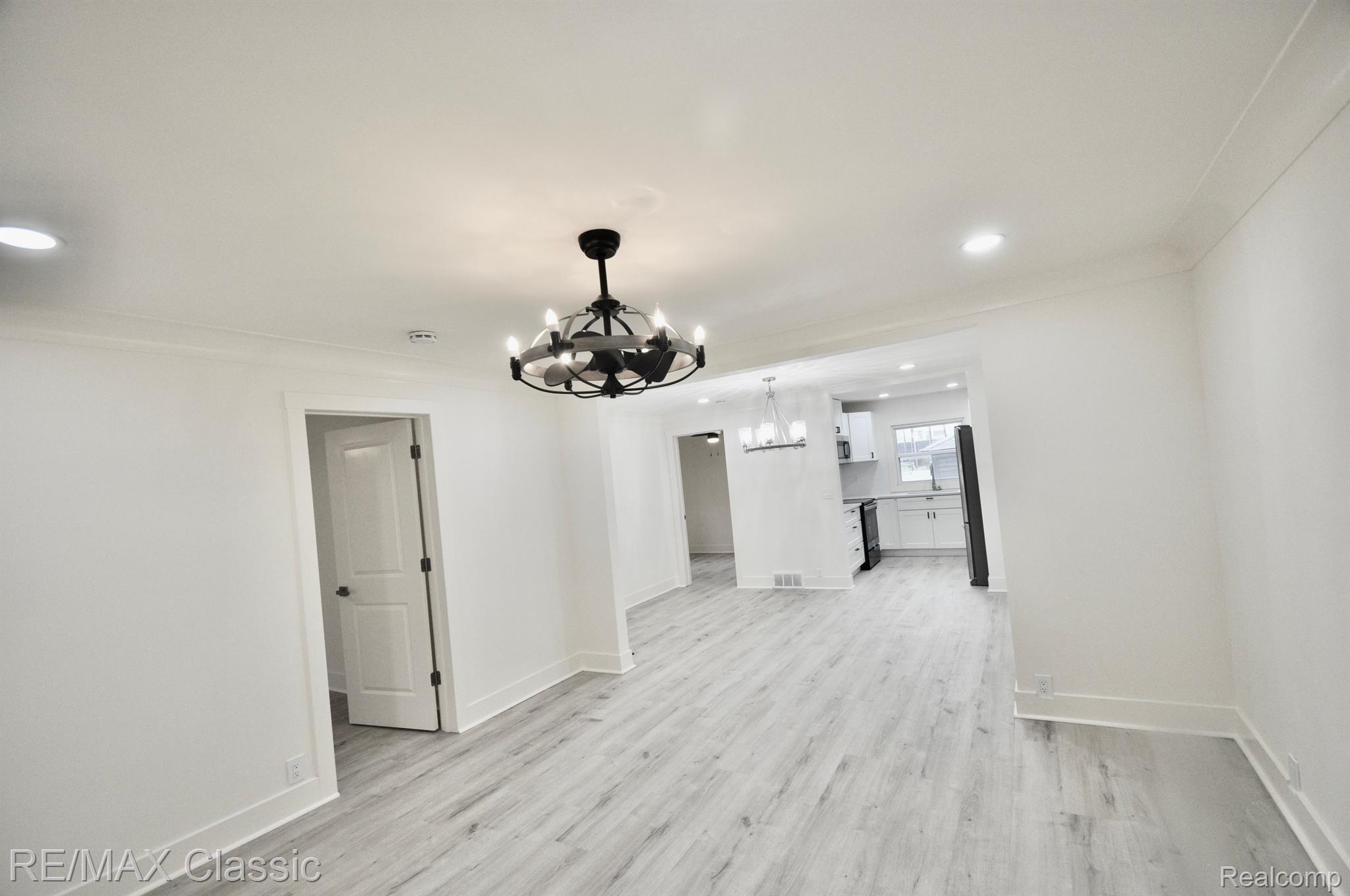 23027 POWELL Avenue