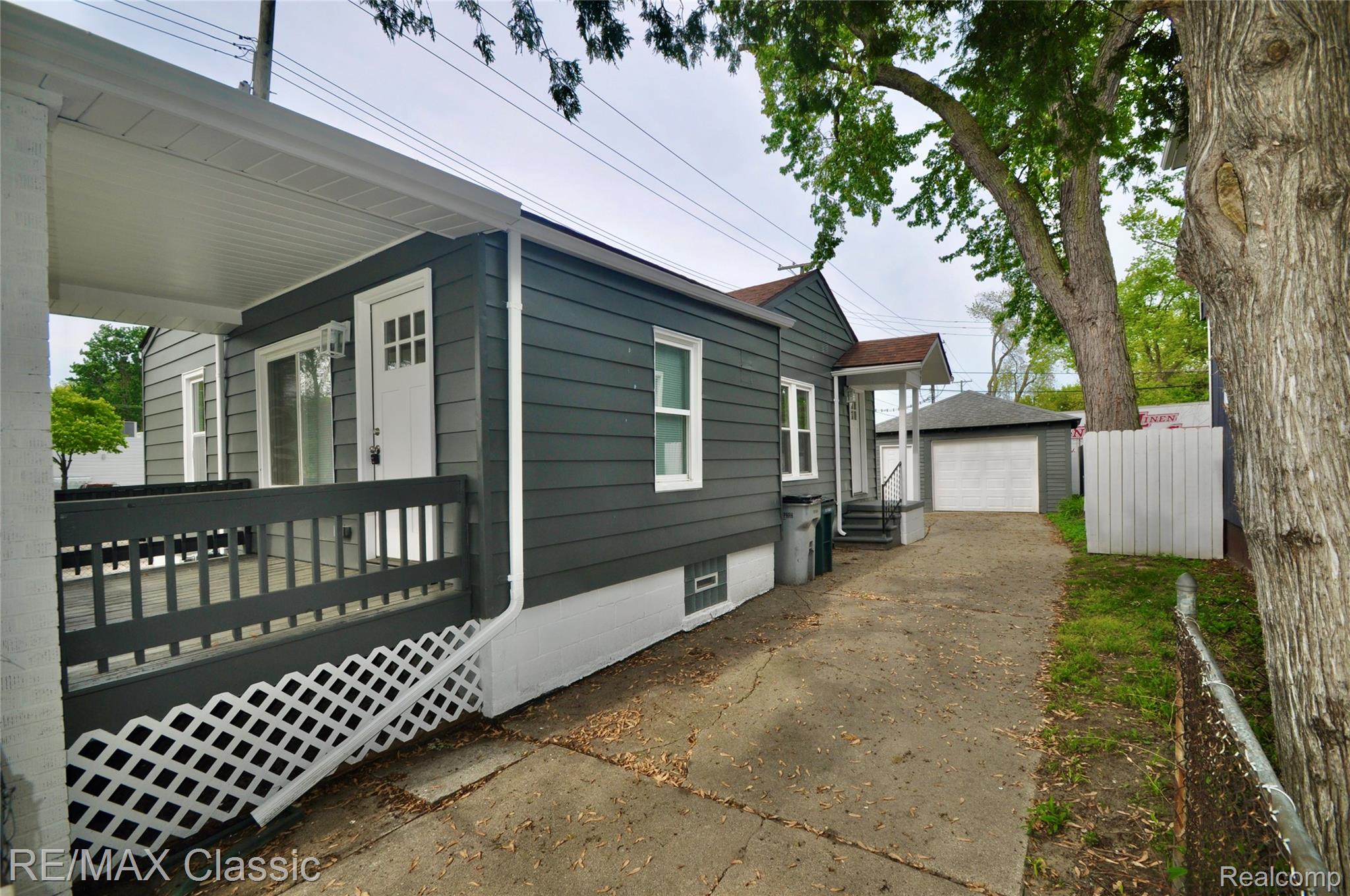 23027 POWELL Avenue