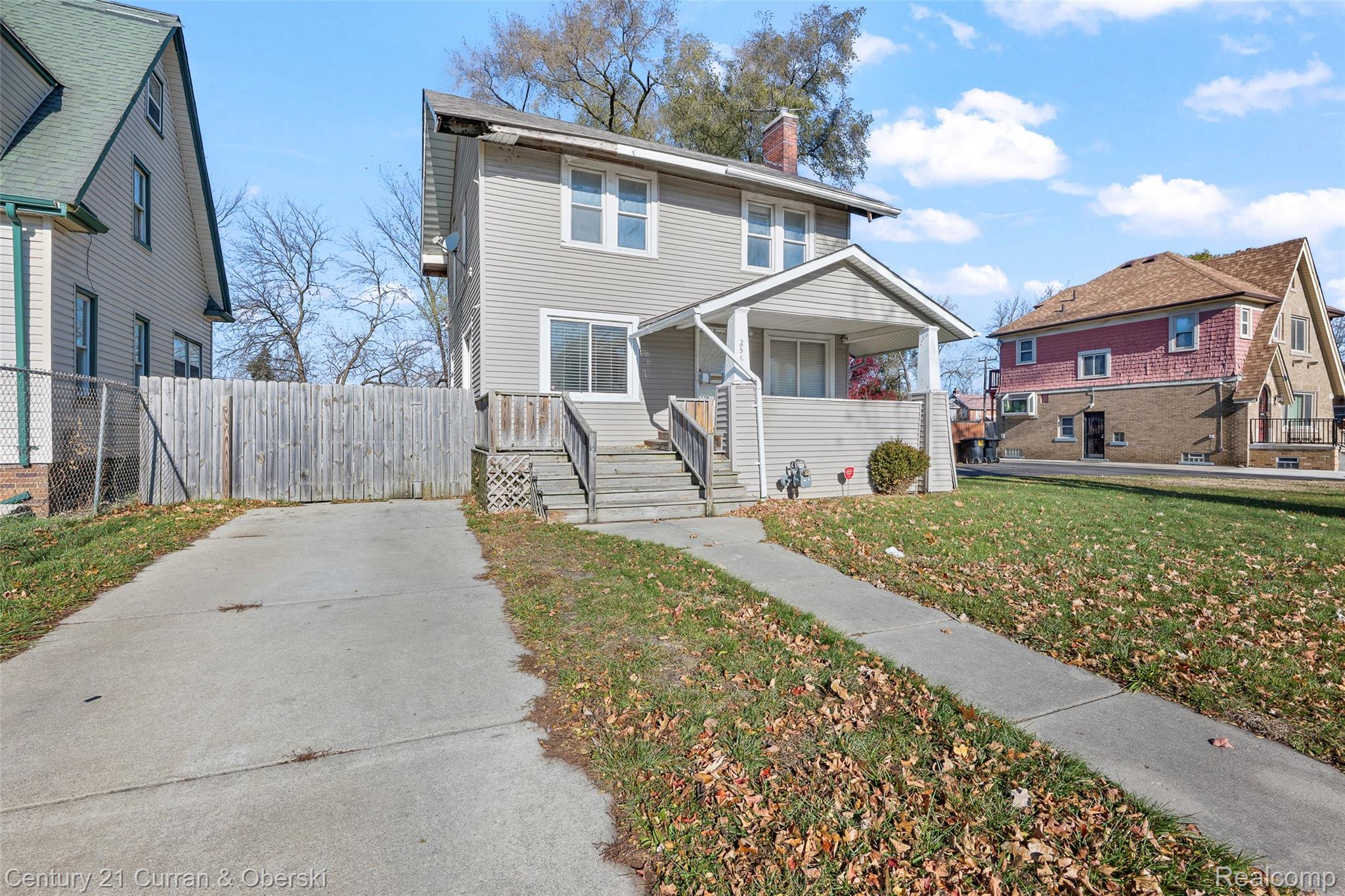 256 W Montana Street