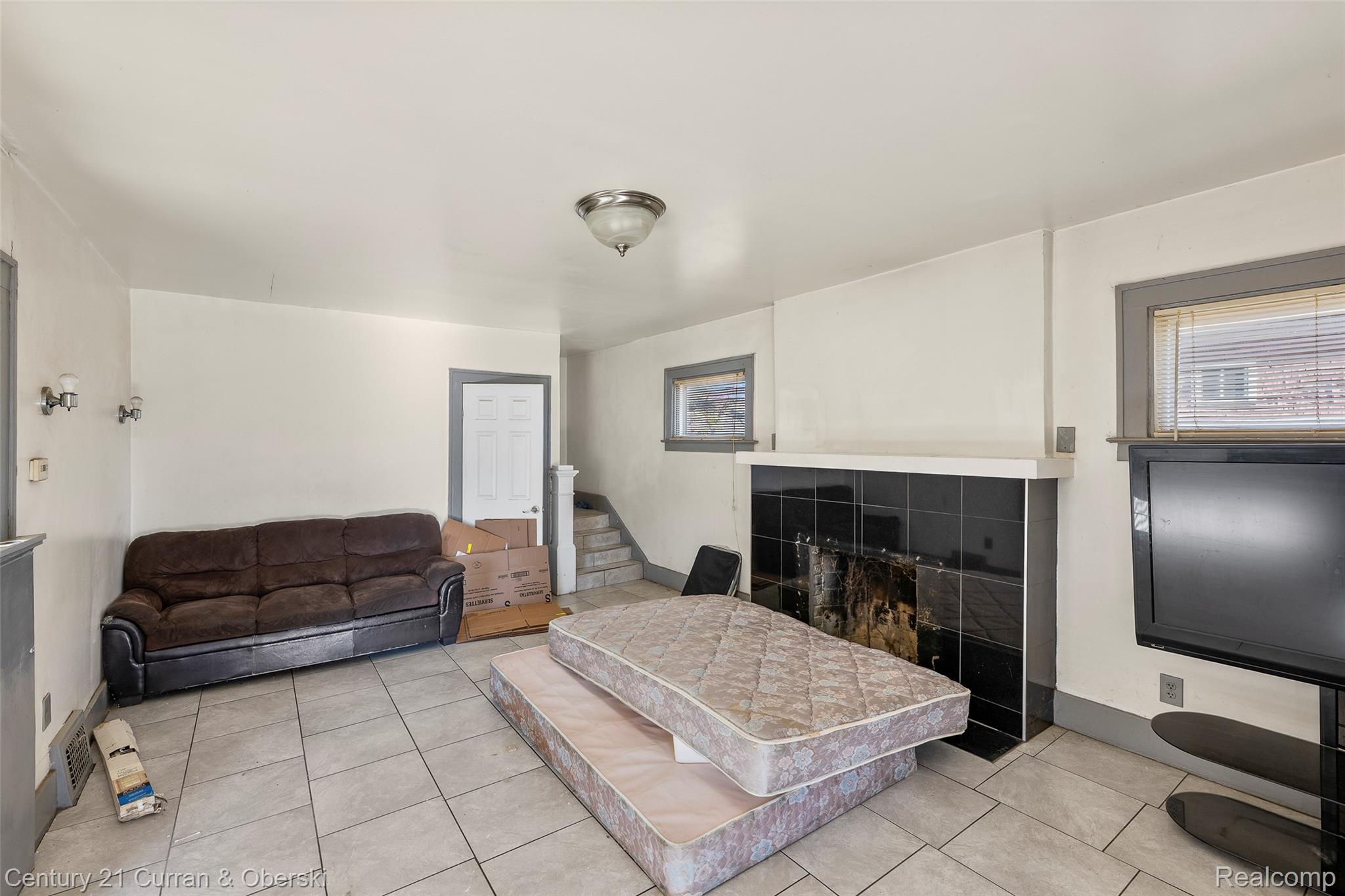 256 W Montana Street