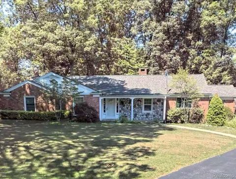 1732 BLAIR HOUSE Bloomfield Charter Township MI 48302