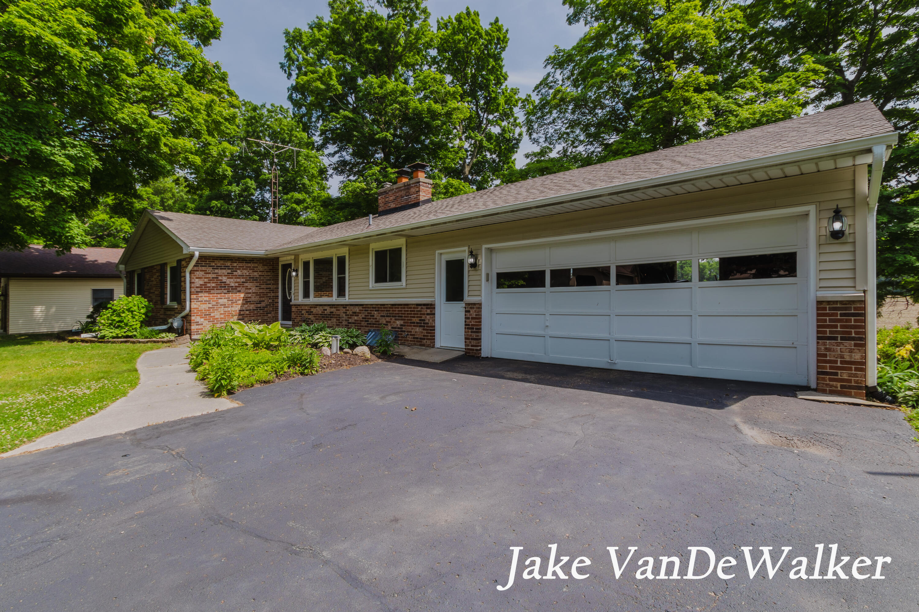 6835 Countryview Drive