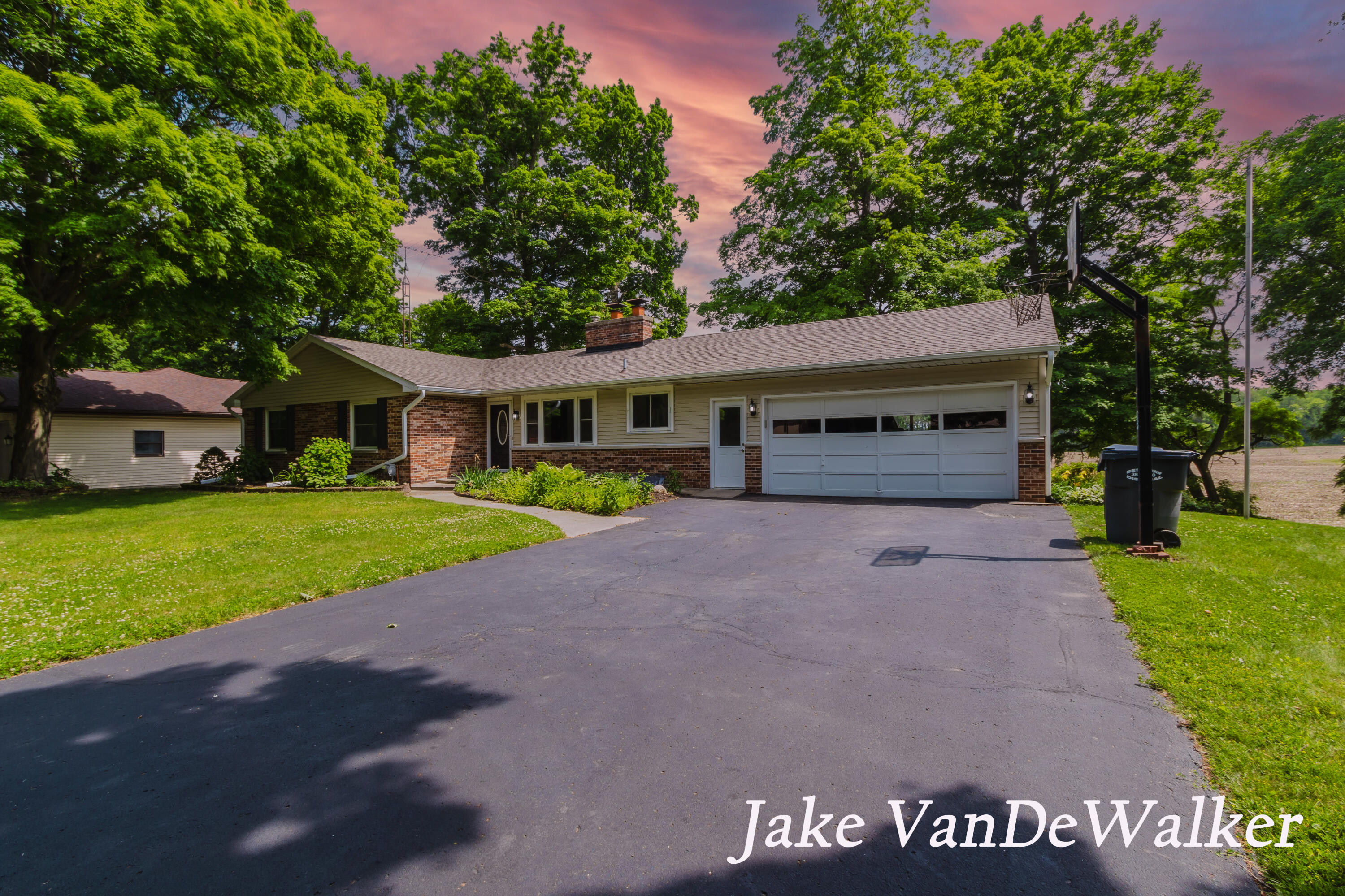 6835 Countryview Drive