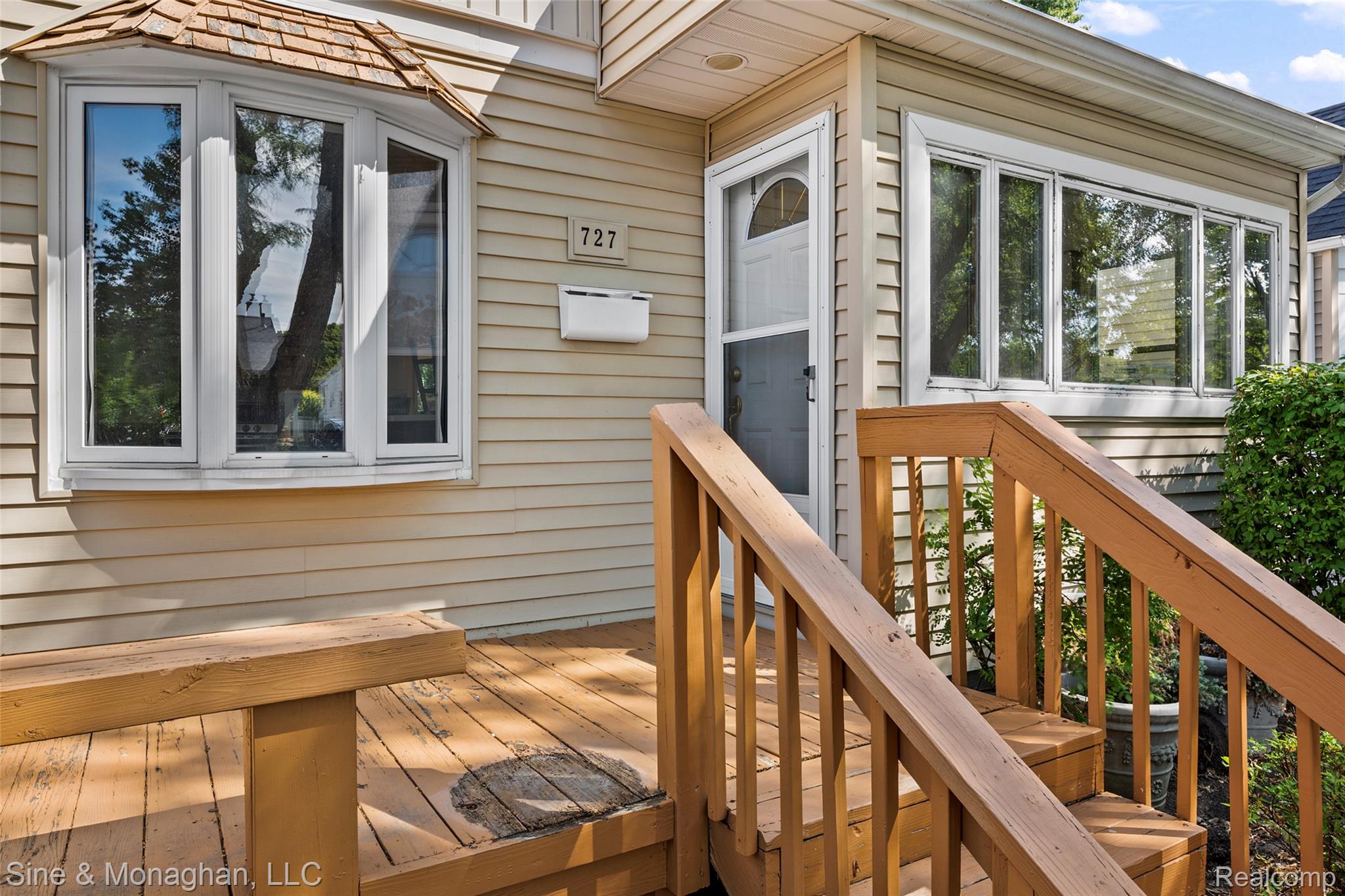 727 Wordsworth Street