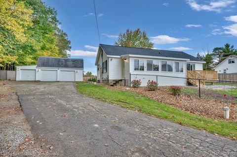 152 Mapleleaf Road S Mapleleaf Road Lapeer City MI 48446